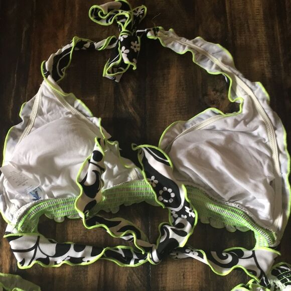 Halter Style Top Bikini Top is M & Bottom is L - Picture 5 of 8